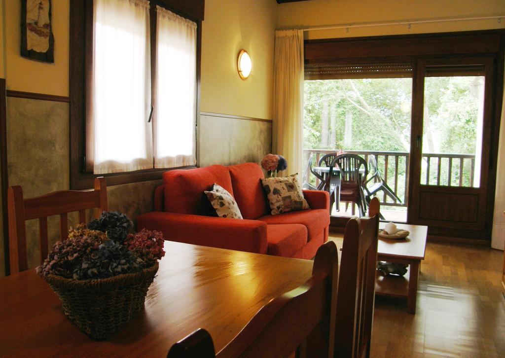 Apartamentos Rurales La Fuente Pesués Buitenkant foto